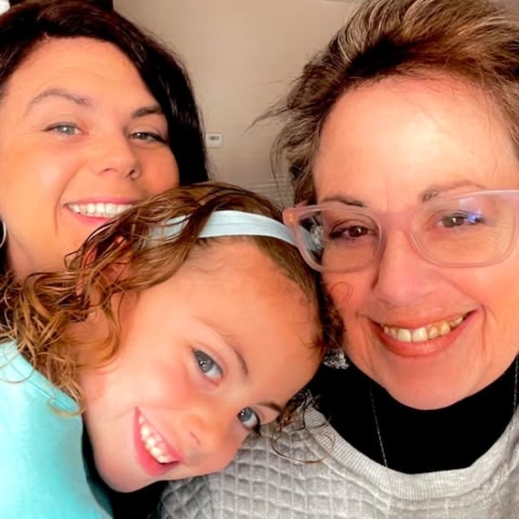 Meet your Posher, Karen - Picture 1 of 1